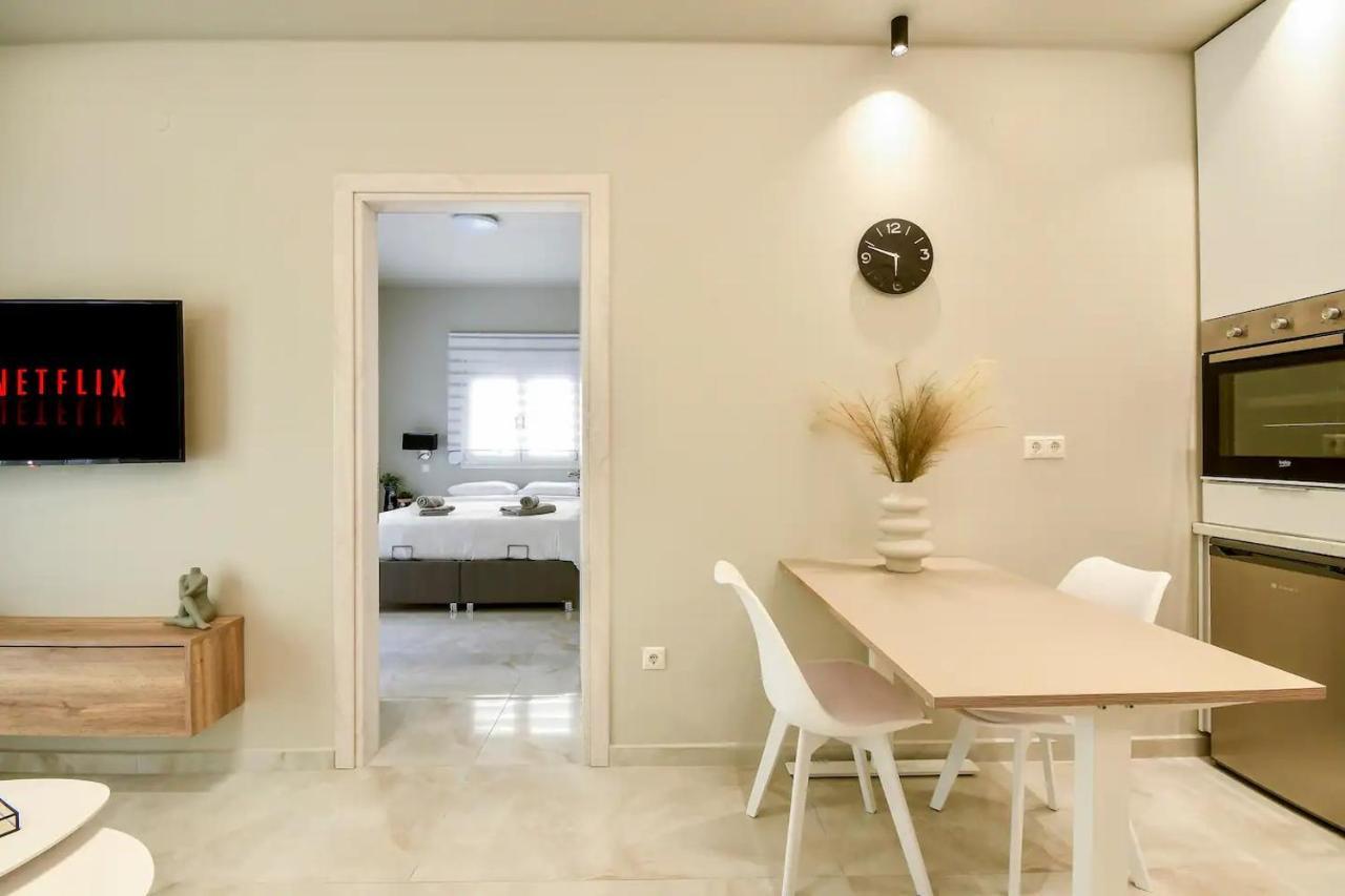 Danae Luxurious Suite #Tifhelexpo เทสซาโลนิกิ ภายนอก รูปภาพ